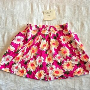 Crazy 8 girls size 7/8 or Medium fuschia skirt with white flowers, elastic waist